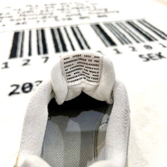 Nike Air Max Dawn 'Particle Grey Dark Citron' DH3157-003 - GS / Kids 13C - Picture 10 of 11